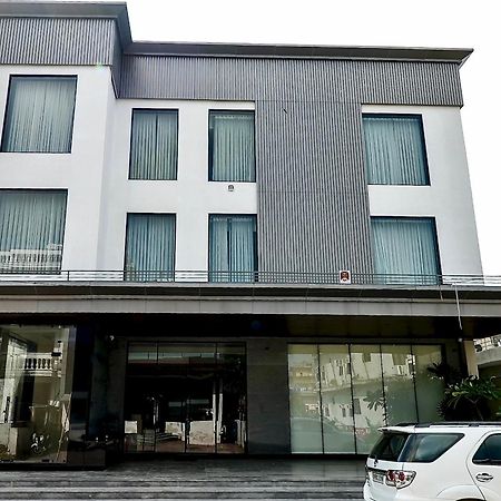 Hotel Elinor By Dazzling Hotels & Resorts アーグラ エクステリア 写真