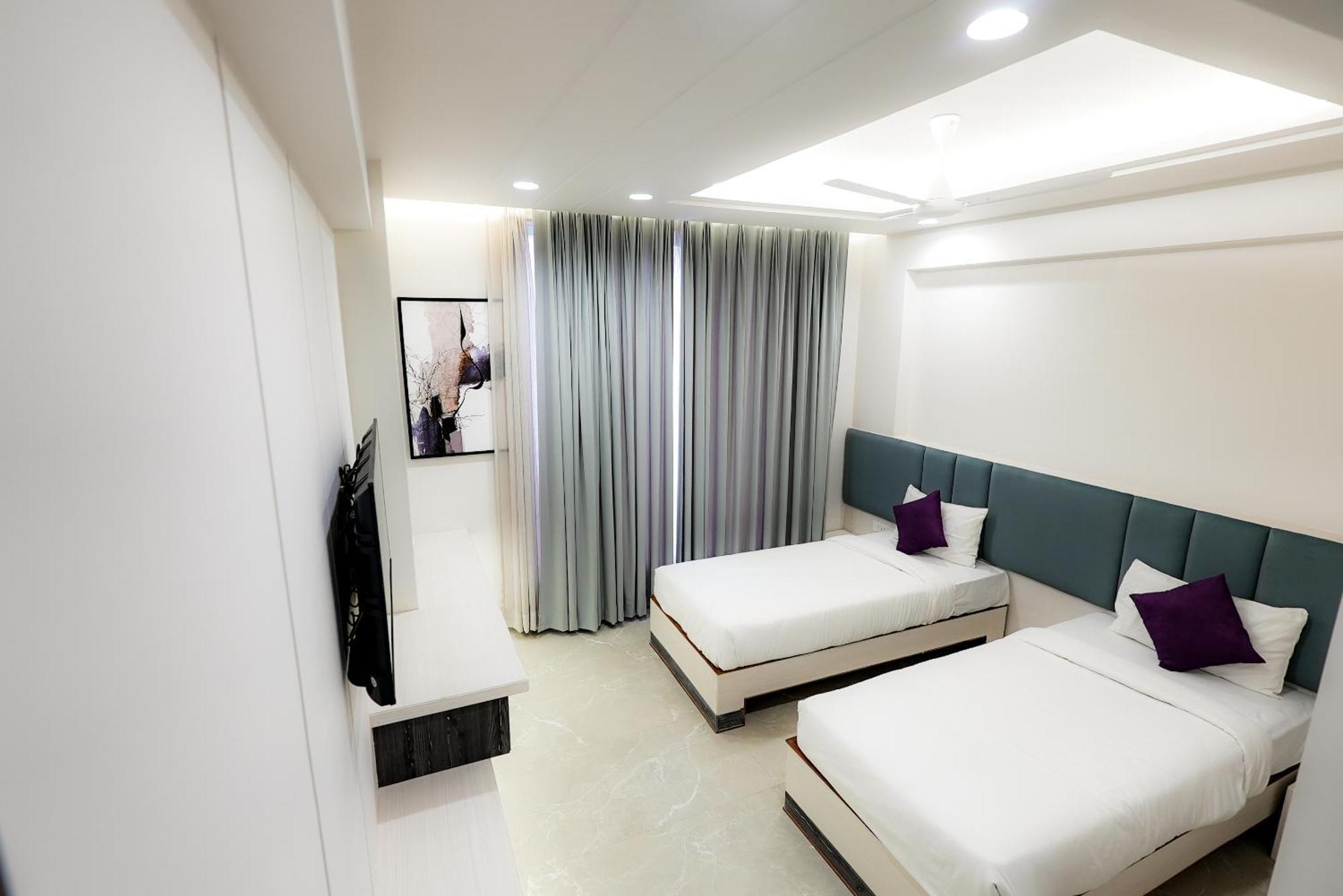 Hotel Elinor By Dazzling Hotels & Resorts アーグラ エクステリア 写真