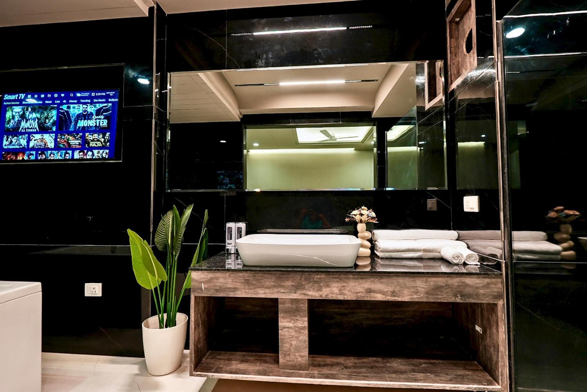 Hotel Elinor By Dazzling Hotels & Resorts アーグラ エクステリア 写真